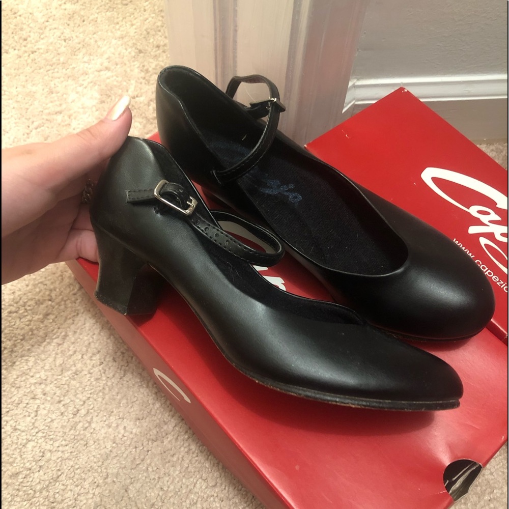 Capezio character shoes